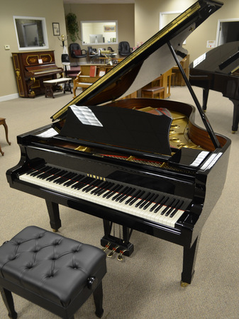 1987 Yamaha S400B Grand Piano - Grand Pianos